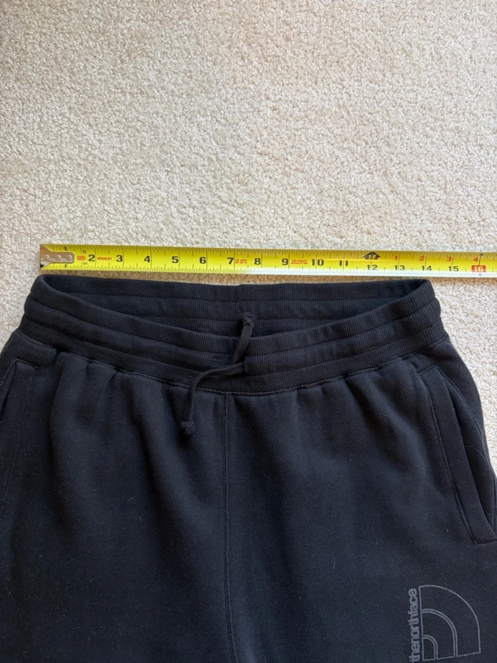 The North Face Men’s Black Fleece Joggers EUC